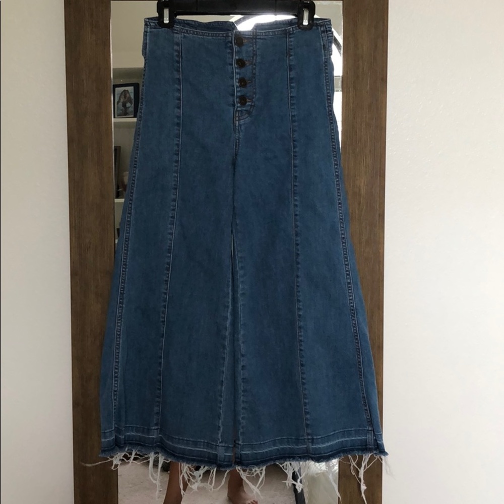 Gianni Bini copped flare jeans